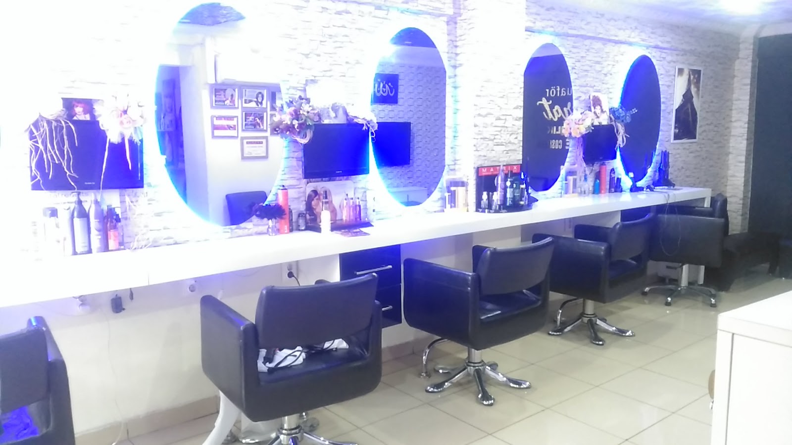 Kuaför Murat Gelinlik Asude Cosmetic kır düğünü mekanı — Merkez
