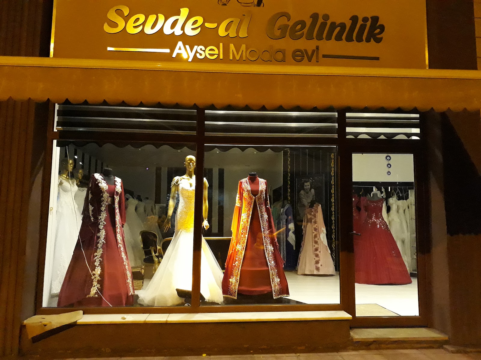 Sevde-Al Gelinlik Aysel Moda Evi kır düğünü mekanı — Merkez